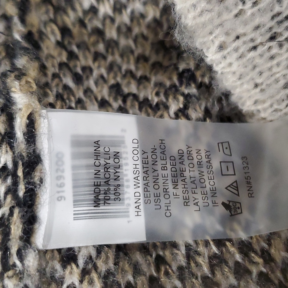 Vince camuto Mob Wife sweater size M - Picture 7 of 8